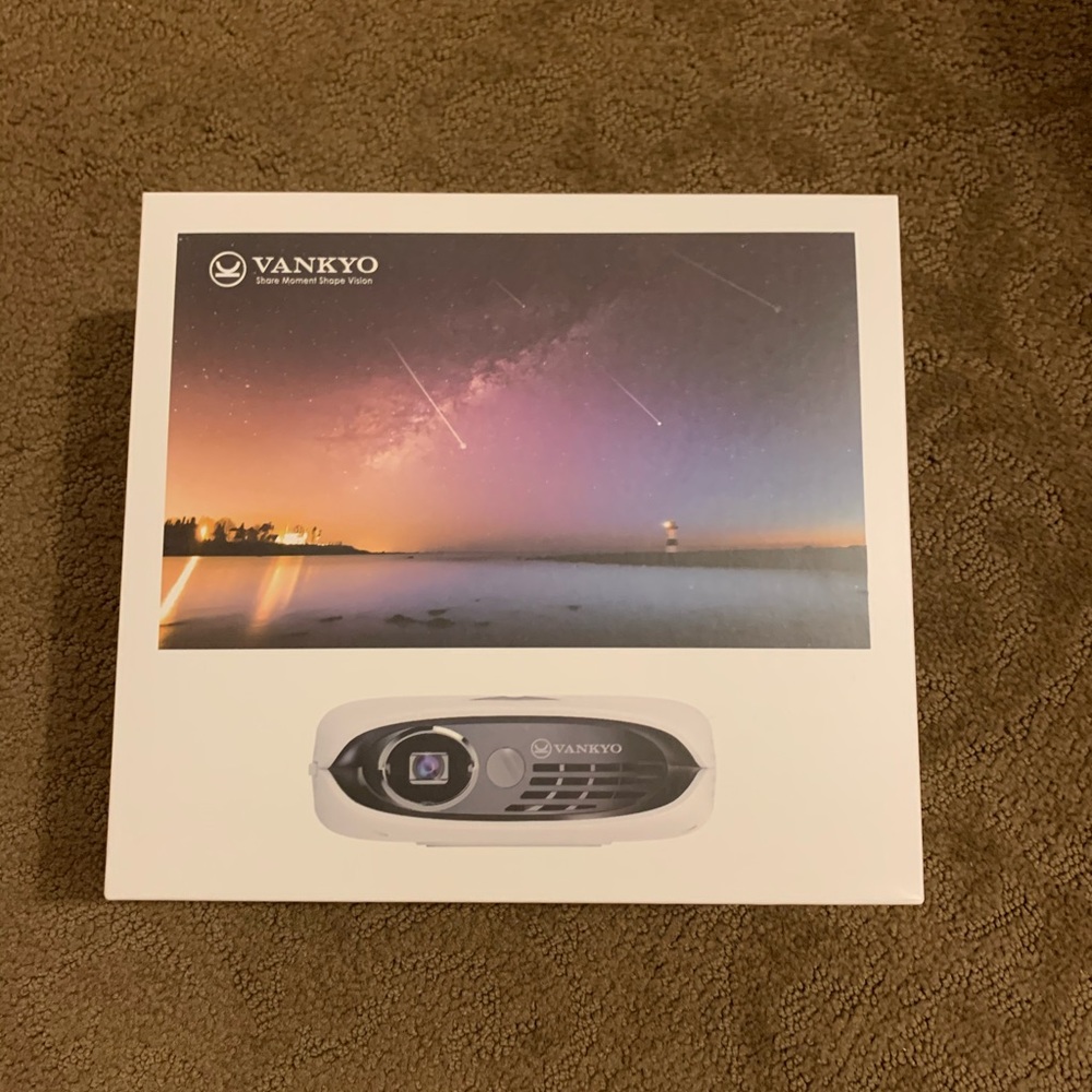 portable mini projector - Picture 1 of 3